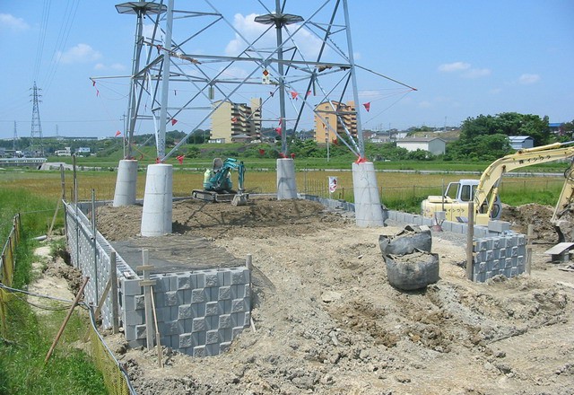 送電線鉄塔建設発生土改良現場内盛土利用